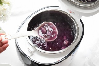 Purple Sweet Potato Stewed Tremella recipe