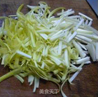 Stir-fried Pork Lung with Leek Sprouts recipe