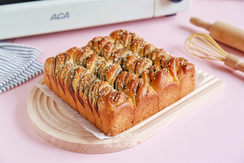 Tahini Twisted Buns recipe