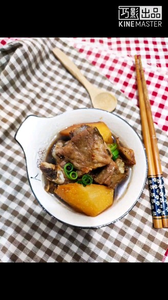 Steamed Pork Ribs with Garlic Potatoes