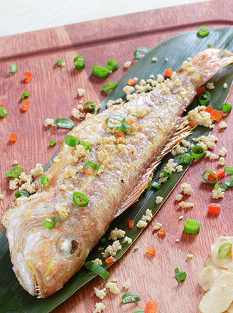 Roasted Red Three Fishes with Garlic Sauce (barbecue) recipe