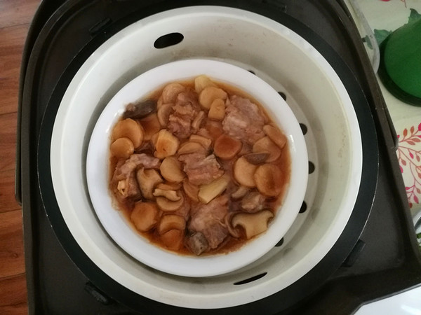 Steamed Pork Ribs with Coprinus Mushroom recipe