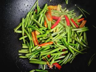 Stir-fried Water Spinach Stems recipe