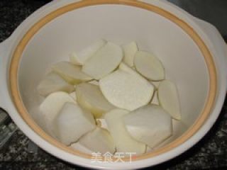 Stewed Bones with Radish recipe