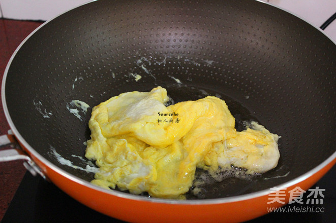 Scrambled Eggs with Wild Onion recipe