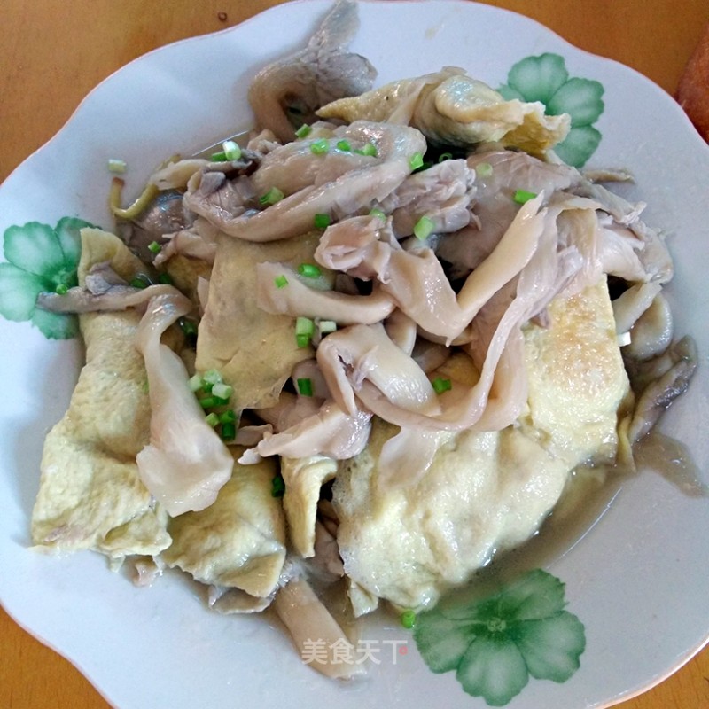 Mushroom Stewed with Egg Dumplings recipe