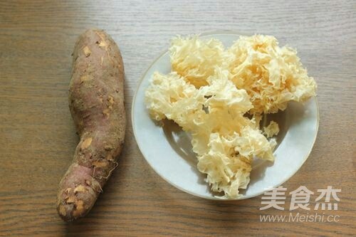 Sweet Potato Tremella Soup recipe