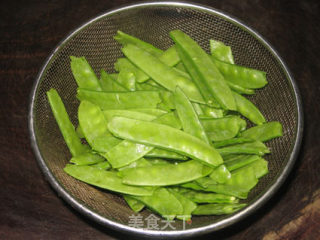 Fried Chicken Hearts with Snow Peas recipe