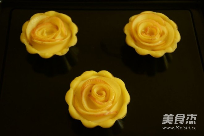 Rose Apple Pie recipe