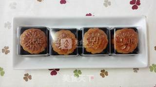 Spend A Full Moon-red Bean Paste Moon Cakes recipe