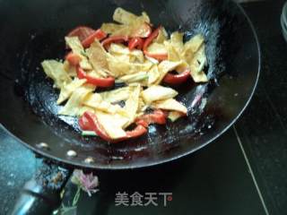 Scrambled Eggs with Big Pepper recipe