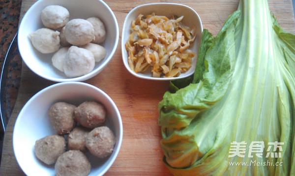 Fresh Green Meatball Soup recipe