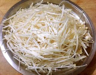 Spicy Enoki Mushroom recipe