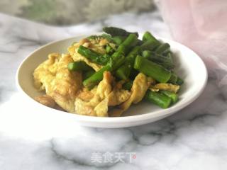 Fried Asparagus with Egg recipe