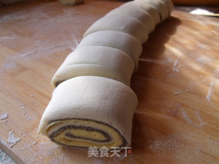 Three-color Xiangyun Mantou recipe