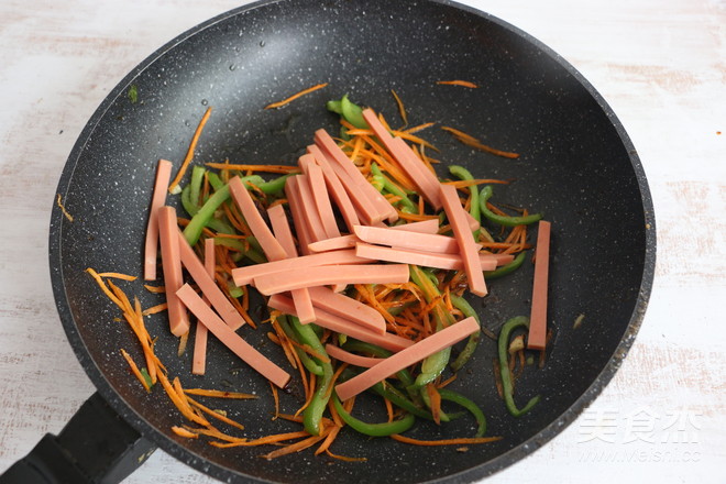 Fried Noodles with Spicy Sauce recipe