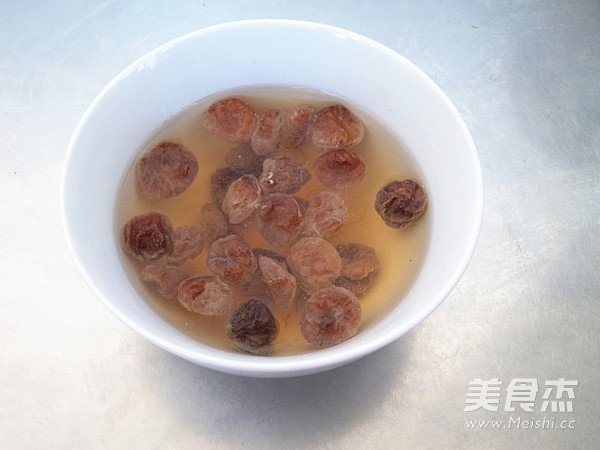 Sydney Longan and Tremella Soup recipe