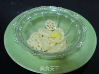 [soybean, Lotus Root and Trotters Soup] recipe