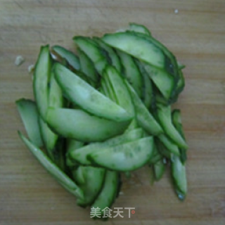 Cucumber Tofu Skin Mixed with Bean Sprouts recipe