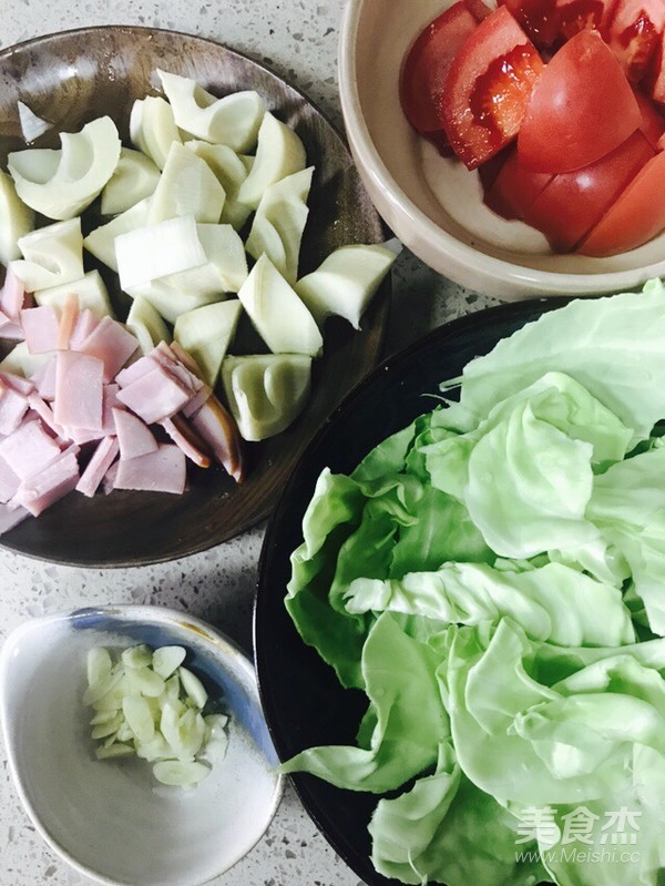 Stir-fried Cabbage with Tomatoes (quick Dishes) recipe