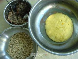 Pumpkin Sesame Glutinous Rice Cake recipe
