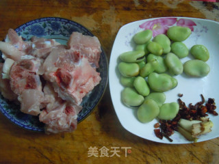 Good Beans for Clearing Away Heat and Dampness---stewed Pork Ribs with Broad Beans recipe