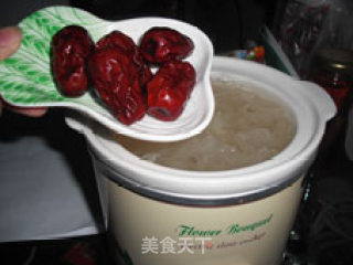 One-minute Breakfast Series 2-electric Cooker Version-longan, White Fungus and Red Dates Soup recipe