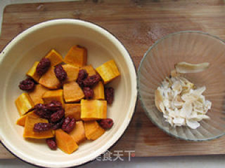 Steamed Pumpkin with Red Dates and Lily recipe