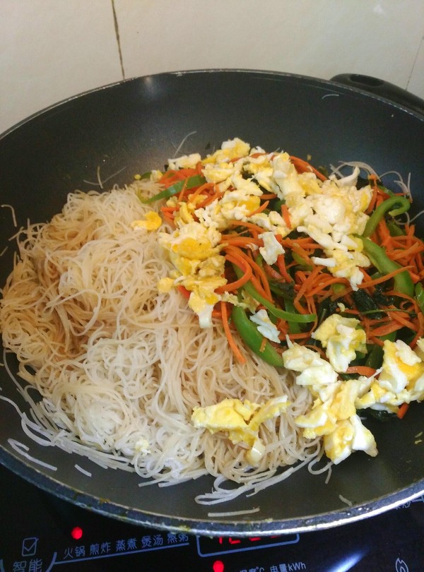 Stir-fried Rice Noodles with Mixed Vegetables recipe
