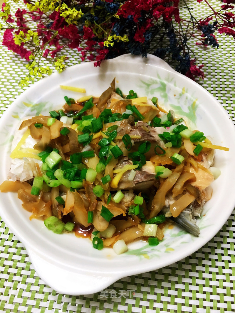 Steamed Fish Belly with Fried Vegetables recipe