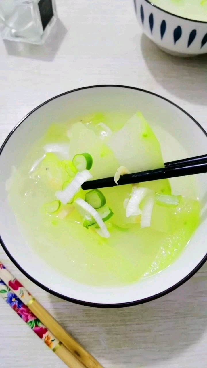 Sea Rice and Winter Melon Soup