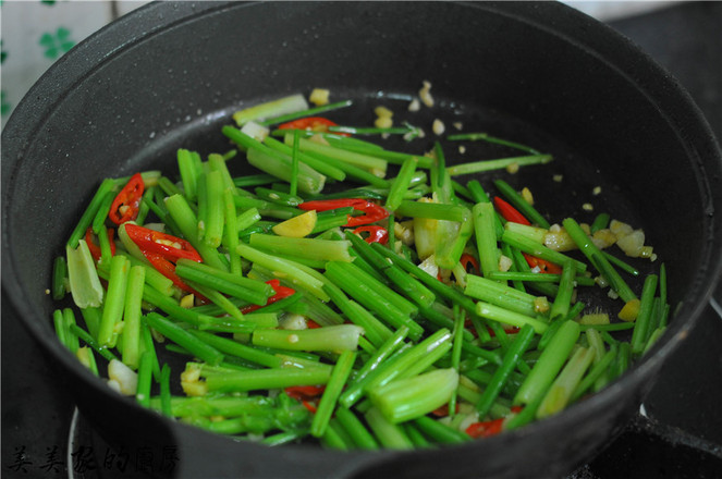 Celery Stir-fried Beef recipe