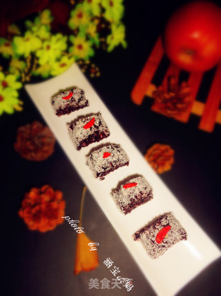 Coconut Black Rice Roll recipe