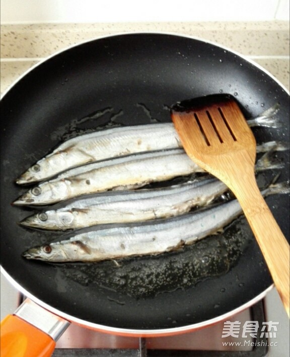 Pan-fried Saury recipe