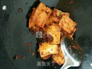 Stir-fried Tofu with Garlic Sprouts recipe