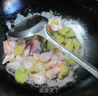 Stir-fried Jiangbai Shrimp with Mustard recipe