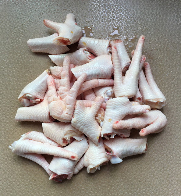 Steamed Chicken Feet with Tempeh recipe