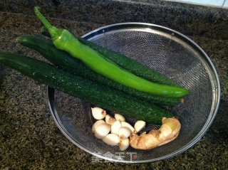 Making Porridge and Side Dishes--cucumber with Sauce recipe