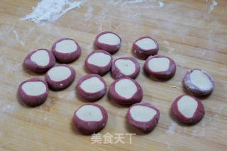 Prosperous, Happy Events Again and Again-lotus Vegetable Red Skirt Dumplings recipe