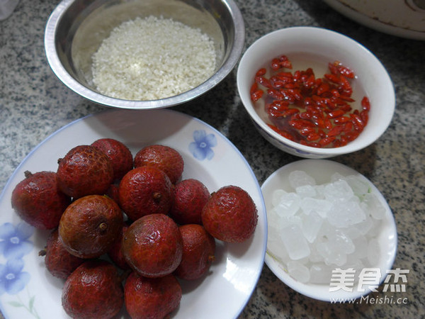 Lychee Rice Porridge with Wolfberry recipe