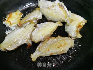 Thousands of Peeled Fish Burned Mold recipe