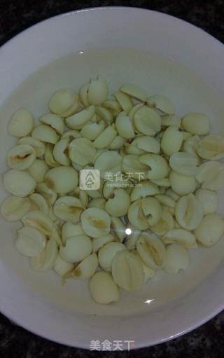 Snow Fungus, Lotus Seed and Mung Bean Syrup recipe