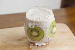 Kiwi Blueberry Milkshake recipe