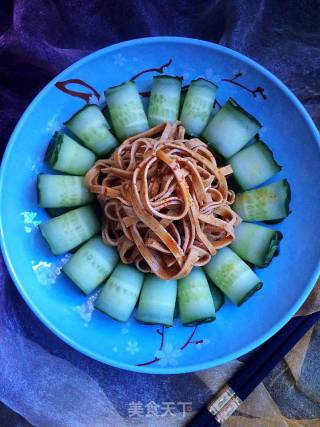 Cucumber Roll with Bean Curd recipe