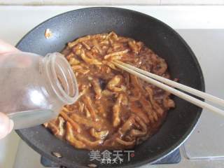 Coriander Shredded Pork with Peeled recipe