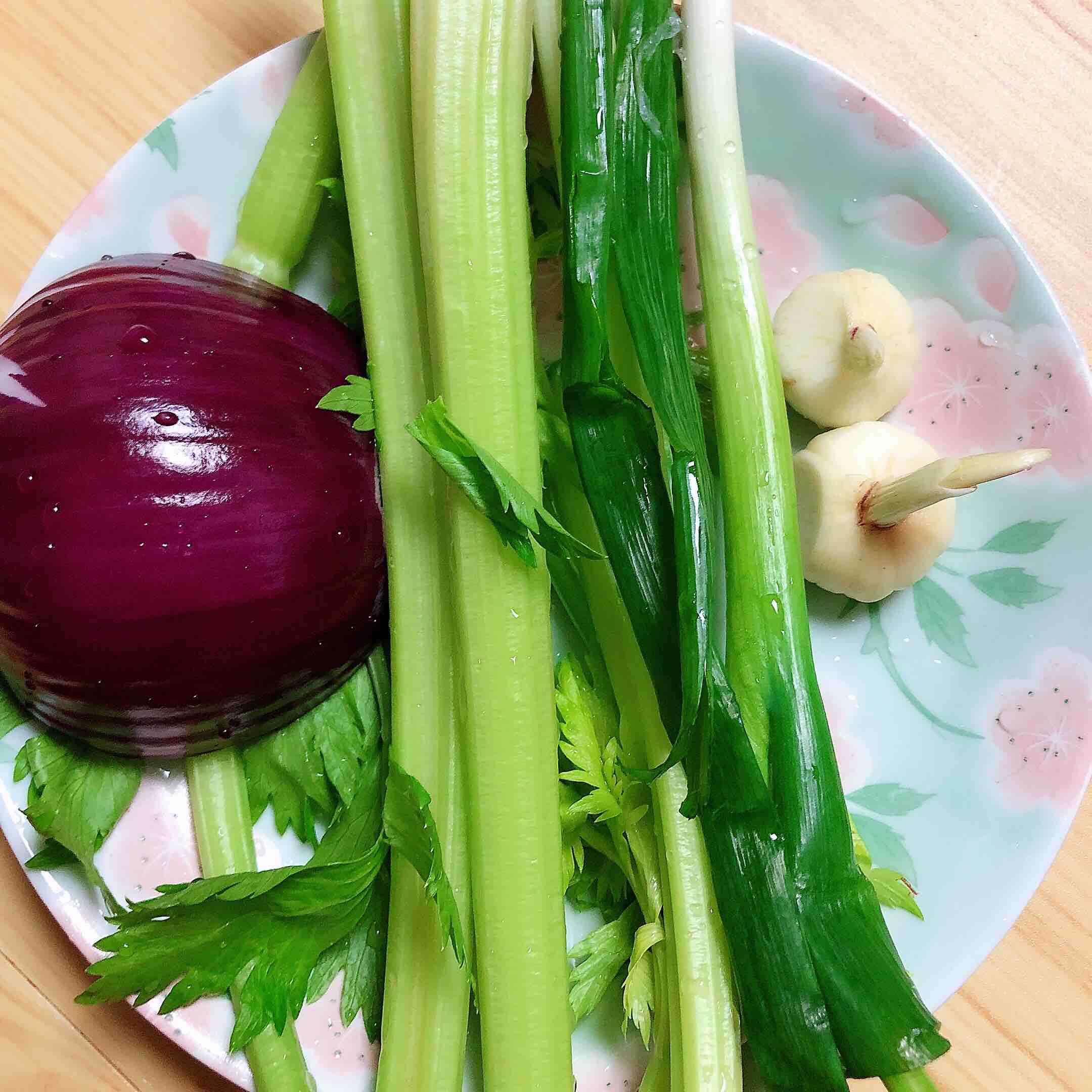 Spicy Celery Squid Rings recipe