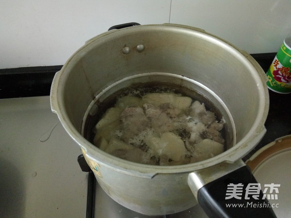 Yam Pork Ribs Soup recipe