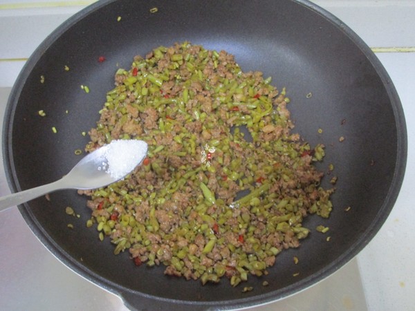 Stir-fried Minced Pork with Capers recipe