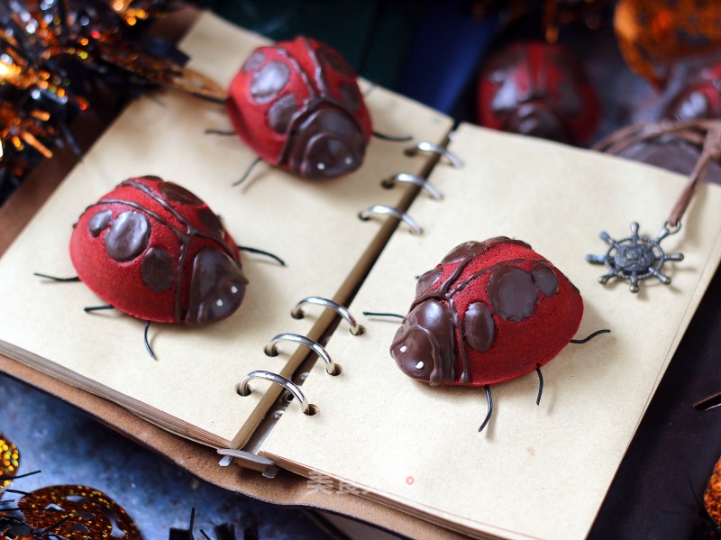 Halloween Beetle Red Velvet Cake recipe