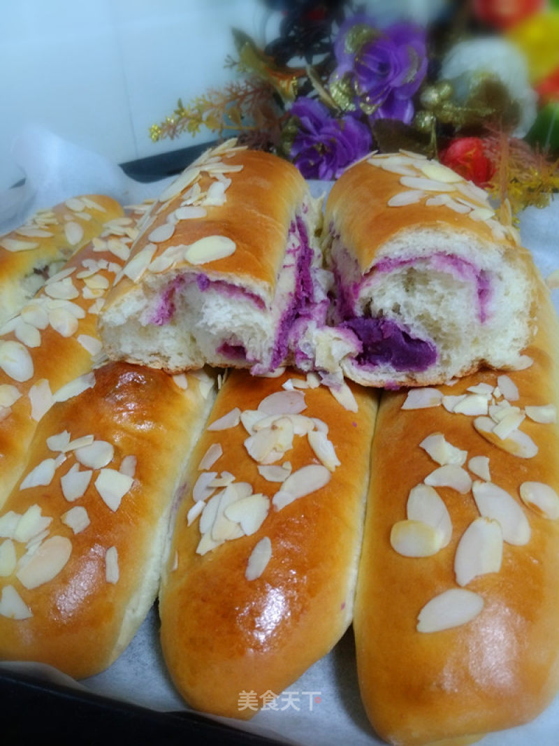 Purple Sweet Potato Bread Roll recipe